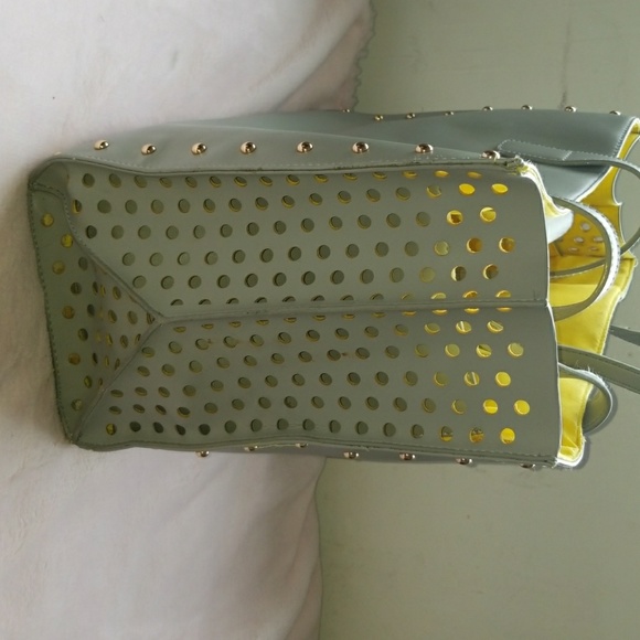 Bag - Picture 2 of 4